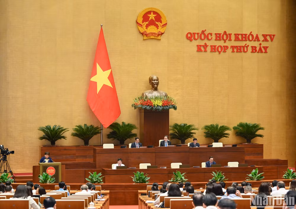 Quang cảnh phiên làm việc sáng 27/5. (Ảnh: DUY LINH)