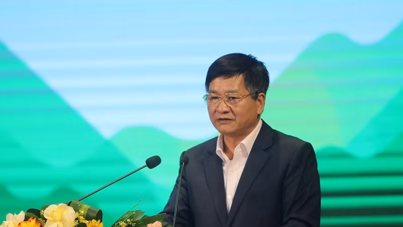 Đồng chí Lê Thành Đô, Chủ tịch Ủy ban nhân dân tỉnh Điện Biên, Trưởng ban Chỉ đạo Năm Du lịch quốc gia - Điện Biên 2024, phát biểu tại hội nghị tổng kết.