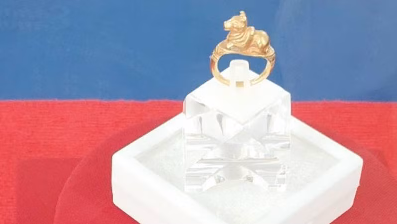 Một trong bảo vật quốc gia Óc Eo triễn lãm tại hội thảo. Một trong bảo vật quốc gia Óc Eo triễn lãm tại hội thảo.