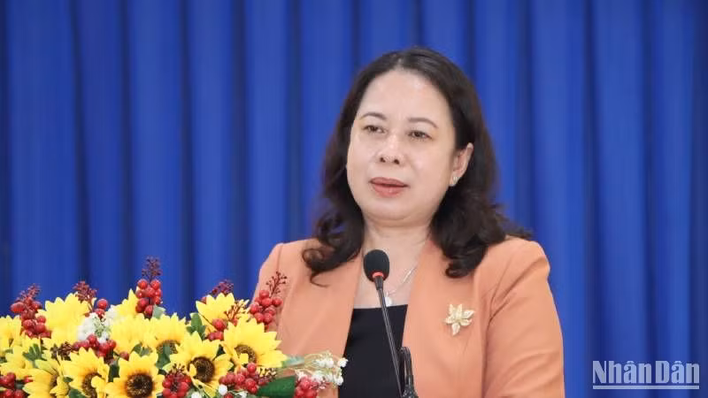 Phó Chủ tịch nước Võ Thị Ánh Xuân phát biểu tại buổi tiếp xúc cử tri thành phố Long Xuyên