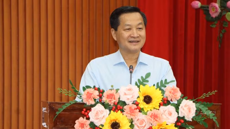 Phó Thủ tướng Lê Minh Khái phát biểu tại chương trình tặng quà Tết. Phó Thủ tướng Lê Minh Khái phát biểu tại chương trình tặng quà Tết.