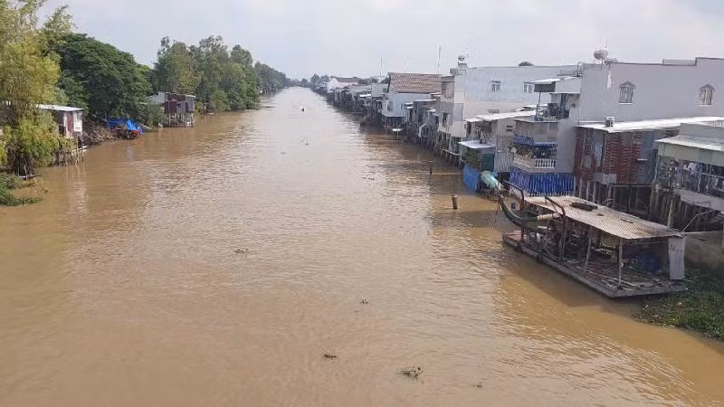 Kênh Vĩnh Tế có vai trò quan trọng trong hệ thống giao thông đường thủy.