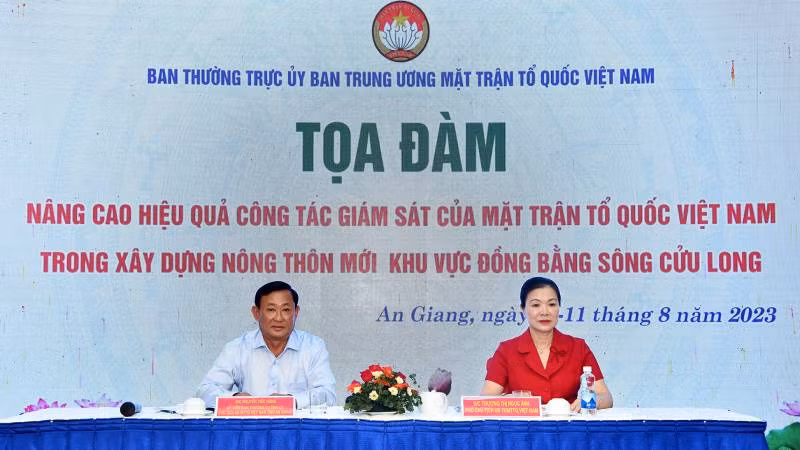 Công tác giám sát trong xây dựng nông thôn mới đã có sự chuyển biến và đạt được kết quả quan trọng. Công tác giám sát trong xây dựng nông thôn mới đã có sự chuyển biến và đạt được kết quả quan trọng.