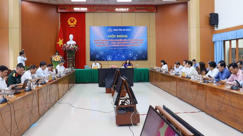 Quang cảnh hội nghị.