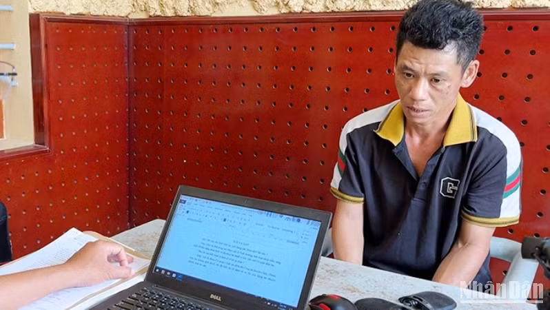 Huỳnh Thế Vương khai nhận hành vi cướp giật tài sản.
