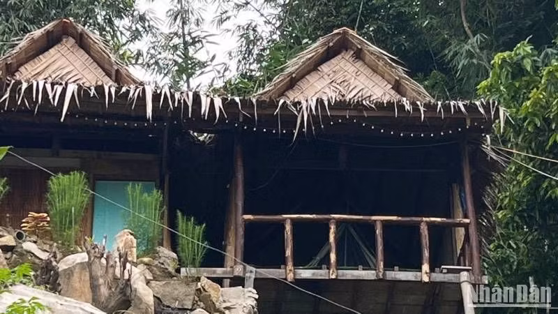 Ủy ban nhân dân xã An Hảo buộc tháo dỡ các trường hợp xây dựng mô hình lưu trú trái phép.