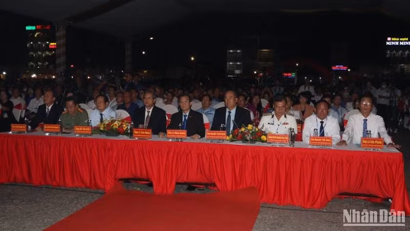 Các đại biểu tham dự lễ hội. Các đại biểu tham dự lễ hội.