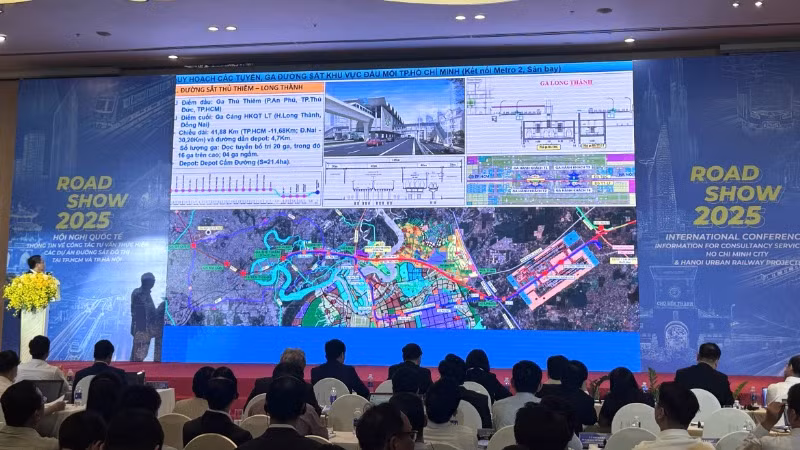 Thành phố Hà Nội sẽ hoàn thành xây dựng 15 tuyến đường sắt đô thị với tổng chiều dài 617km, giai đoạn 2026-2030 (Ảnh: QUÝ HIỀN)