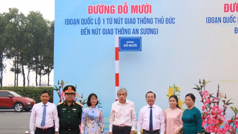 Nghi thức công bố tên đường Đỗ Mười.