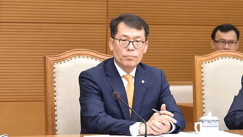 Ông Kim Sung-tae, Chủ tịch kiêm Tổng Giám đốc điều hành ngân hàng Công nghiệp Hàn Quốc (IBK) phát biểu ý kiến tại buổi tiếp. Ông Kim Sung-tae, Chủ tịch kiêm Tổng Giám đốc điều hành ngân hàng Công nghiệp Hàn Quốc (IBK) phát biểu ý kiến tại buổi tiếp.