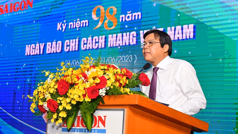 Đồng chí Tăng Hữu Phong, Tổng Biên tập Báo Sài Gòn Giải Phóng ôn lại lịch sử Báo chí cách mạng Việt Nam.