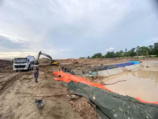 Hạ tầng Khu công nghiệp Thuận Thành III, phân khu B đang được khẩn trương xây dựng. Hạ tầng Khu công nghiệp Thuận Thành III, phân khu B đang được khẩn trương xây dựng.
