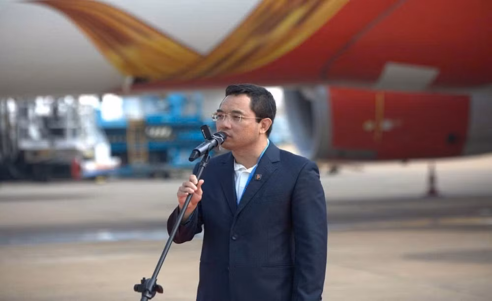 Ông Nguyễn Văn Học, Tổng giám đốc Petrolimex Aviation phát biểu.