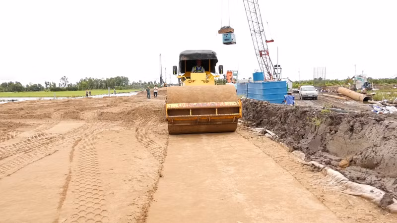 Gia tải cao tốc Châu Đốc - Cần Thơ - Sóc Trăng.