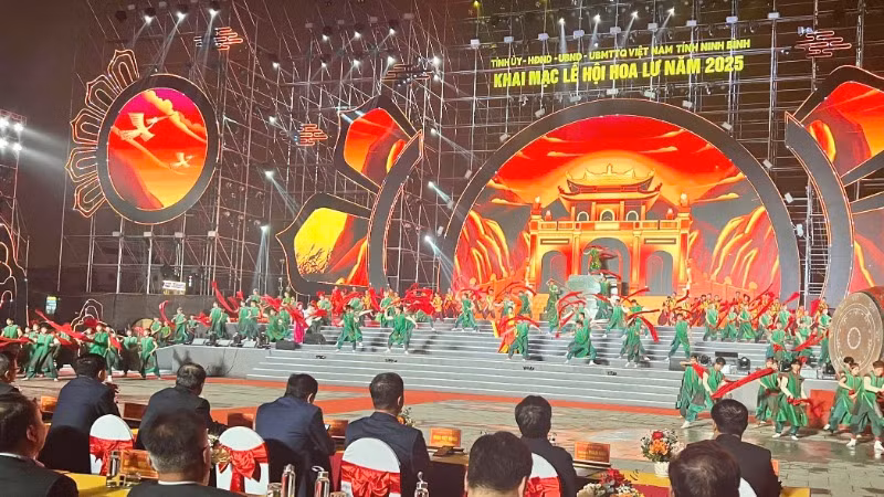 Chương trình nghệ thuật đặc sắc tại lễ khai mạc.