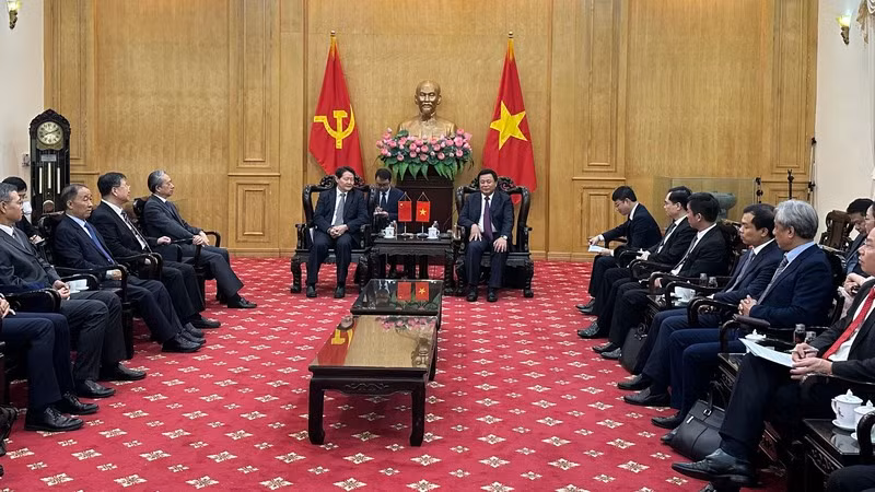 Quang cảnh buổi làm việc tại Học viện Chính trị Quốc gia Hồ Chí Minh. Quang cảnh buổi làm việc tại Học viện Chính trị Quốc gia Hồ Chí Minh.