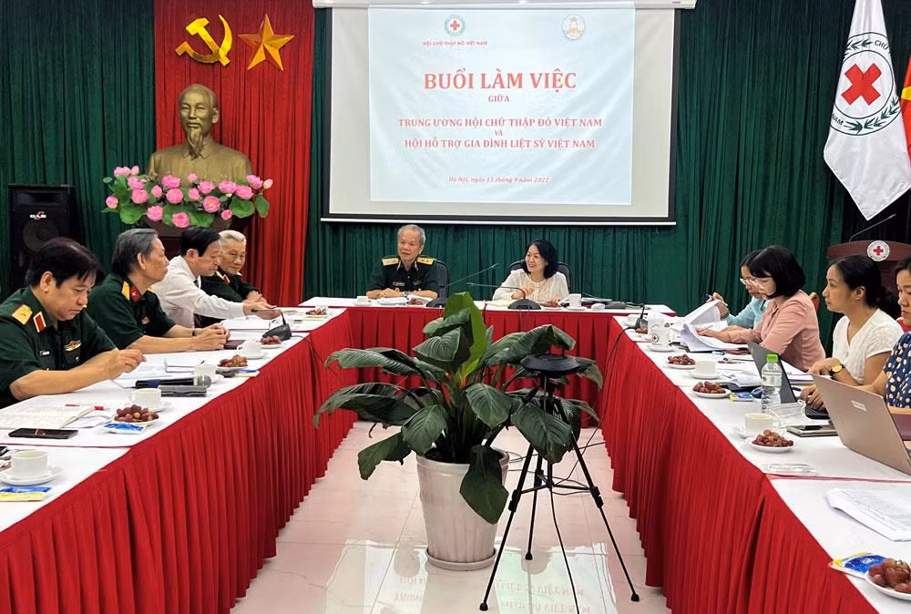Quang cảnh buổi làm việc.