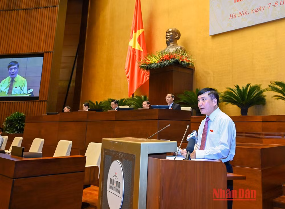 Tổng Thư ký, Chủ nhiệm Văn phòng Quốc hội Bùi Văn Cường phát biểu mở đầu hội nghị.
