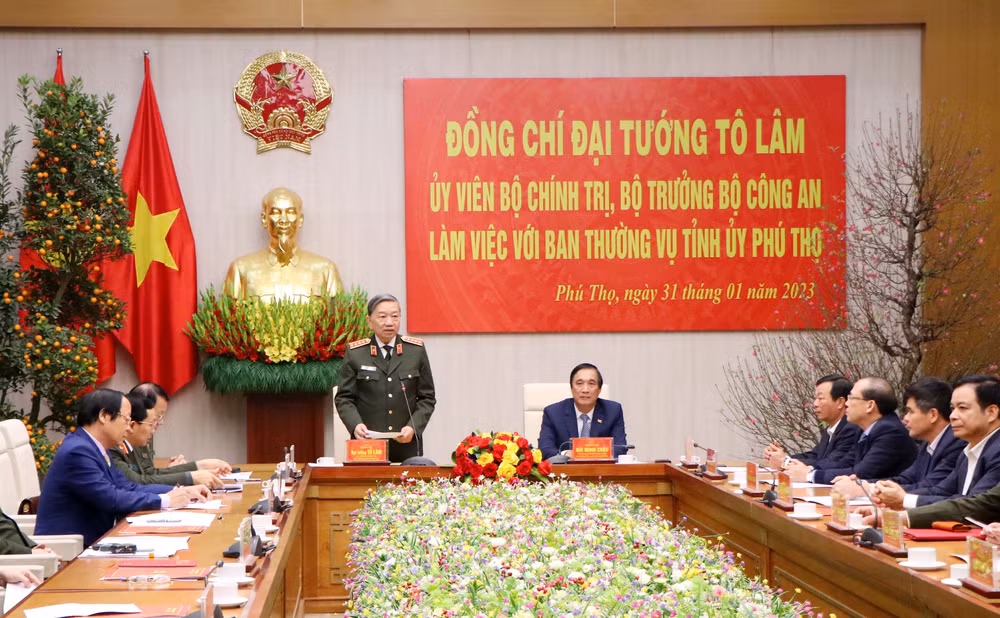 Bộ trưởng Công an Tô Lâm làm việc với Ban Thường vụ Tỉnh ủy Phú Thọ.