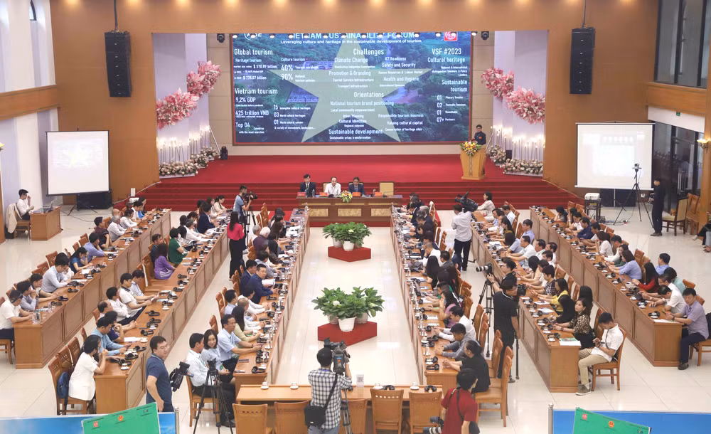 Quang cảnh buổi hội thảo.