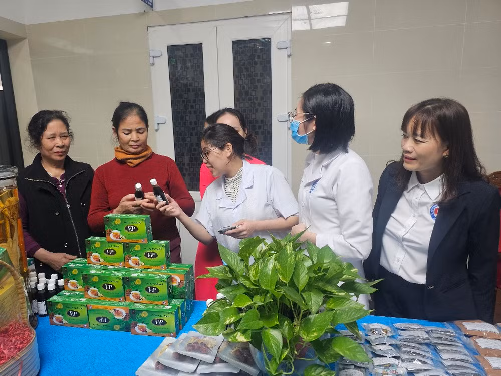 Các sản phẩm do Bệnh viện Y dược cổ truyền tỉnh Vĩnh Phúc sản xuất. Các sản phẩm do Bệnh viện Y dược cổ truyền tỉnh Vĩnh Phúc sản xuất.