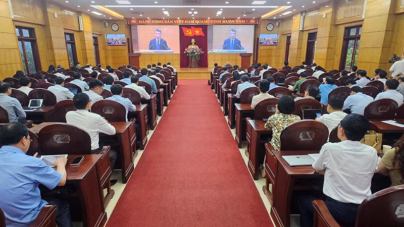 Quang cảnh hội nghị tại điểm cầu Tỉnh ủy Thanh Hóa.