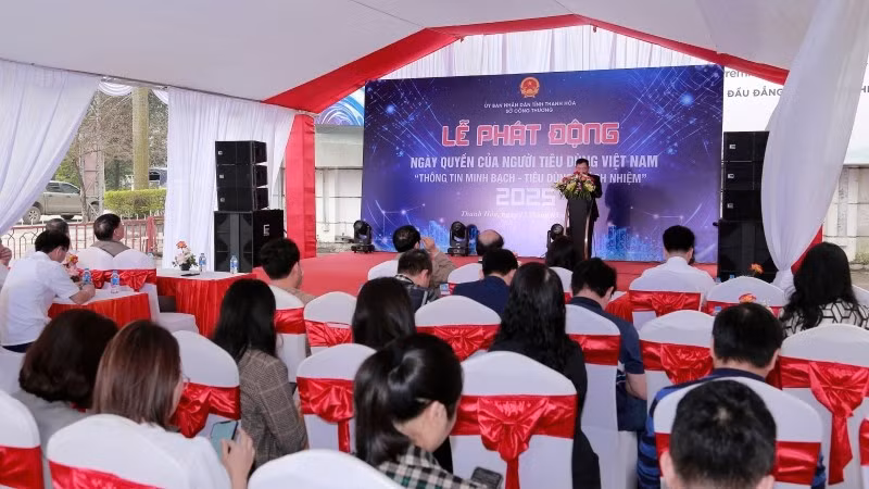 Toàn cảnh buổi lễ phát động.
