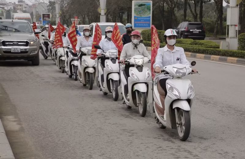 Tuần hành hưởng ứng Ngày Quyền của người tiêu dùng. Tuần hành hưởng ứng Ngày Quyền của người tiêu dùng.