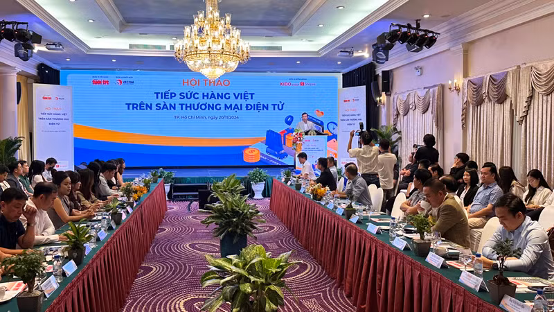 Quang cảnh hội thảo.
