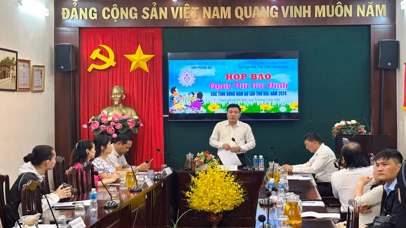 Quang cảnh buổi họp báo giới thiệu về Ngày hội.