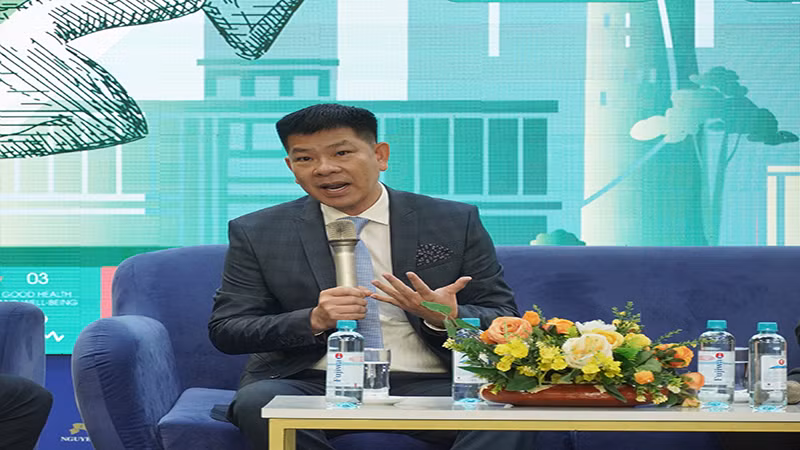 Ông Lê Hữu Nghĩa chia sẻ kinh nghiệm khởi nghiệp.