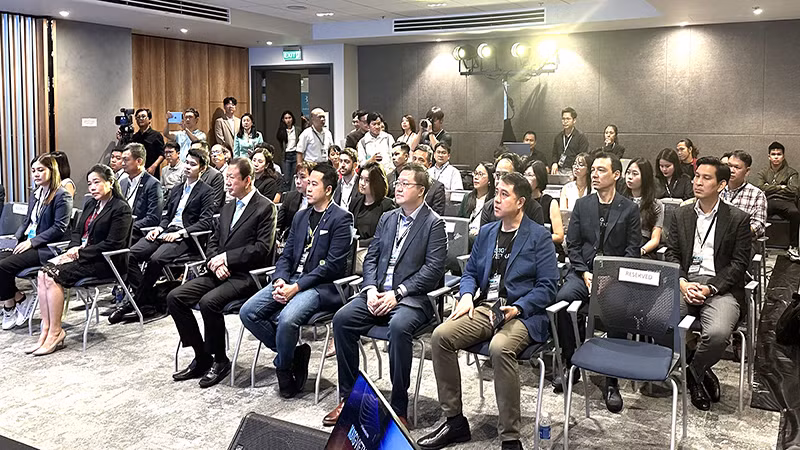 Một góc quang cảnh hội nghị. Một góc quang cảnh hội nghị.