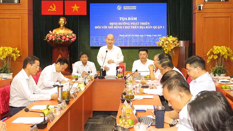 Phó Giám đốc Sở Công thương Thành phố Hồ Chí Minh Nguyễn Nguyên Phương phát biểu tại tọa đàm.