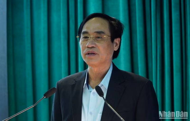 Ông Trần Văn Quang, Phó Chủ tịch Thường trực Hiệp hội Doanh nghiệp tỉnh Thái Bình cho biết: Cộng đồng doanh nghiệp đánh giá cao sự quyết tâm của chính quyền tỉnh trong triển khai DDCI nhằm tạo thuận lợi nhất cho sản xuất, kinh doanh của doanh nghiệp, cải thiện môi trường đầu tư. Ông Trần Văn Quang, Phó Chủ tịch Thường trực Hiệp hội Doanh nghiệp tỉnh Thái Bình cho biết: Cộng đồng doanh nghiệp đánh giá cao sự quyết tâm của chính quyền tỉnh trong triển khai DDCI nhằm tạo thuận lợi nhất cho sản xuất, kinh doanh của doanh nghiệp, cải thiện môi trường đầu tư.