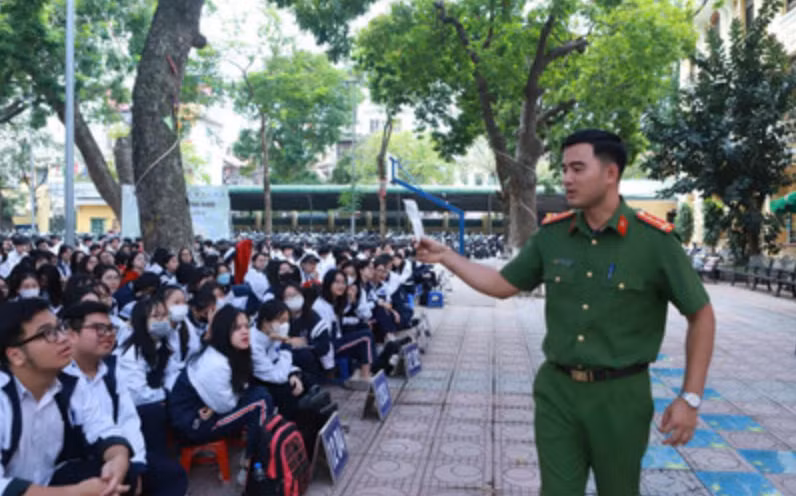 Giới thiệu, hướng dẫn nhận diện ma túy “thế hệ mới” cho học sinh