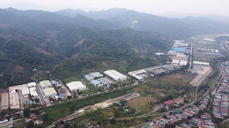Tỉnh Lào Cai sẽ di chuyển toàn bộ khu công nghiệp Đông Phố Mới để dành đất xây dựng tuyến đường sắt Lào Cai-Hà Nội-Hải Phòng.