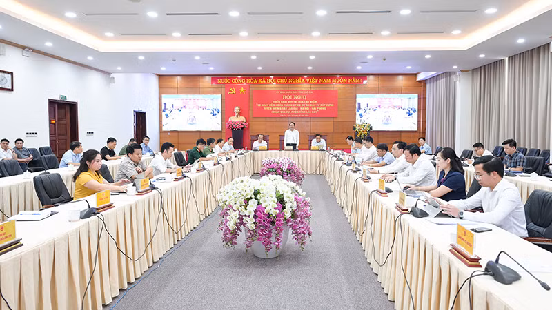 Tỉnh Lào Cai phát động thi đua 90 ngày đêm giải phóng mặt bằng tuyến đường sắt Lào Cai-Hà Nội-Hải Phòng.