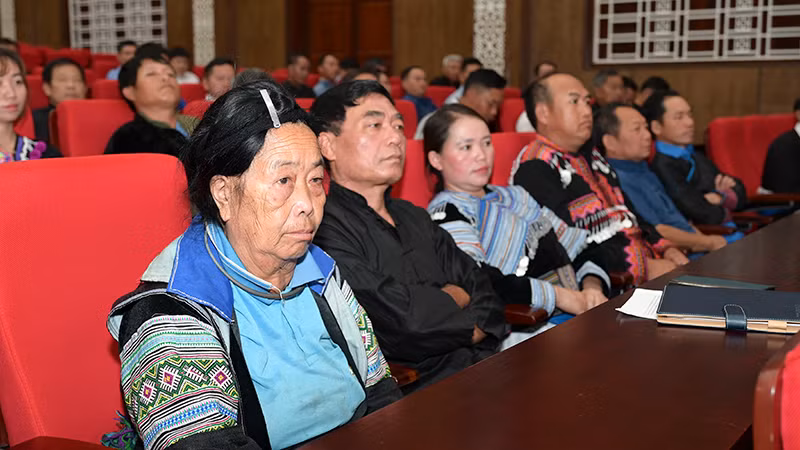 Các đại biểu đồng bào dân tộc thiểu số tham dự Hội nghị. Các đại biểu đồng bào dân tộc thiểu số tham dự Hội nghị.
