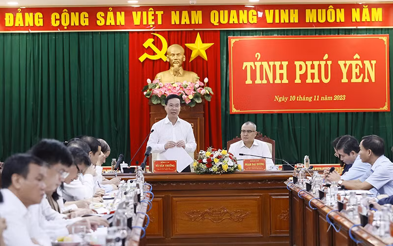 Quang cảnh buổi làm việc của Chủ tịch nước Võ Văn Thưởng với lãnh đạo chủ chốt tỉnh Phú Yên. (Ảnh: TTXVN) Quang cảnh buổi làm việc của Chủ tịch nước Võ Văn Thưởng với lãnh đạo chủ chốt tỉnh Phú Yên. (Ảnh: TTXVN)