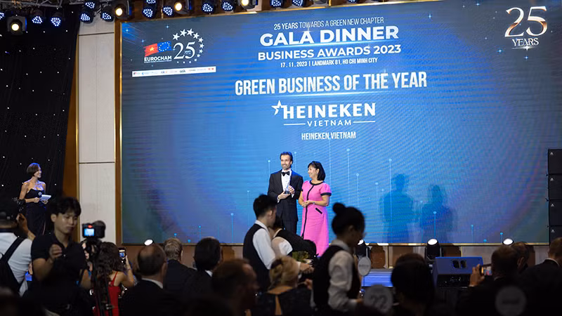 Heineken Việt Nam giành giải thưởng Doanh nghiệp Xanh của năm. Heineken Việt Nam giành giải thưởng Doanh nghiệp Xanh của năm.