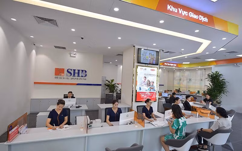 Một điểm giao dịch của Ngân hàng SHB.