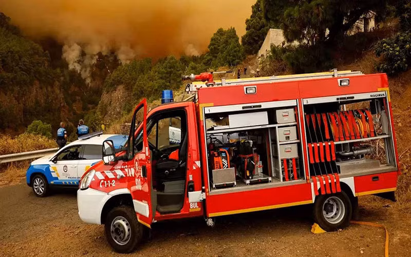 Tây Ban Nha đối phó với vụ cháy rừng ở Tenerife.