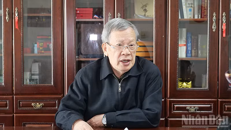 Nhà nghiên cứu Lăng Đức Quyền. (Ảnh: Hữu Hưng) Nhà nghiên cứu Lăng Đức Quyền. (Ảnh: Hữu Hưng)