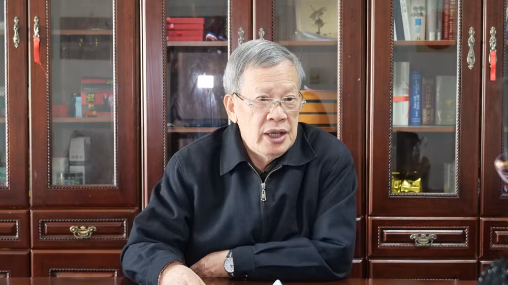 Ông Lăng Đức Quyền, nguyên phóng viên cao cấp, chuyên gia của Trung tâm nghiên cứu các vấn đề thế giới của Tân Hoa xã, học giả kỳ cựu về các vấn đề Việt Nam. (Ảnh: Hồ Quân)
