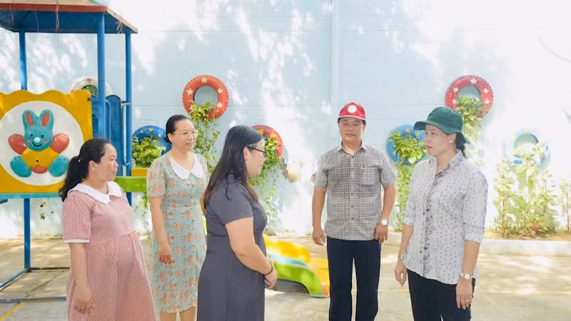 Các trường học từ trung tâm thành phố Bạc Liêu đến các xã vùng ven biển, vùng có đông học sinh dân tộc Khmer đã sẵn sàng bước vào năm học mới. Các trường học từ trung tâm thành phố Bạc Liêu đến các xã vùng ven biển, vùng có đông học sinh dân tộc Khmer đã sẵn sàng bước vào năm học mới.
