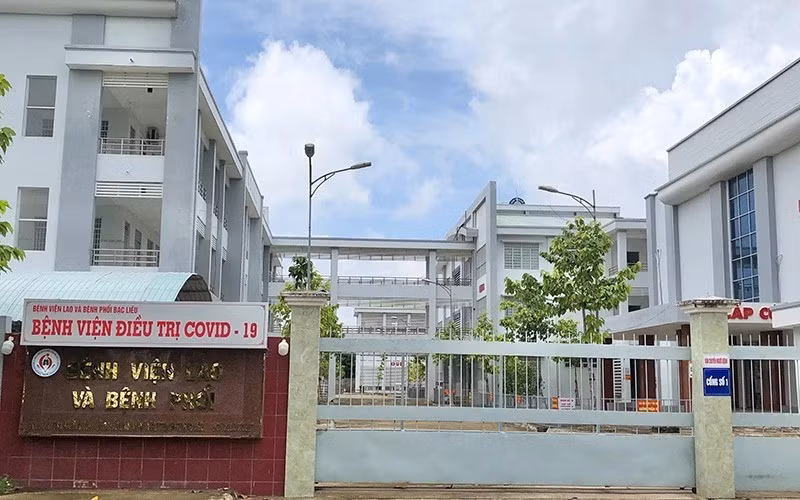 Bệnh viện Lao và bệnh phổi tỉnh Bạc Liêu, nơi xảy ra nhiều sai phạm kéo dài, Cơ quan Thanh tra tỉnh Bạc Liêu đã có kết luận thanh tra, chuyển hồ sơ đến Cơ quan Cảnh sát điều tra Công an tỉnh. (Ảnh: TRỌNG DUY) Bệnh viện Lao và bệnh phổi tỉnh Bạc Liêu, nơi xảy ra nhiều sai phạm kéo dài, Cơ quan Thanh tra tỉnh Bạc Liêu đã có kết luận thanh tra, chuyển hồ sơ đến Cơ quan Cảnh sát điều tra Công an tỉnh. (Ảnh: TRỌNG DUY)