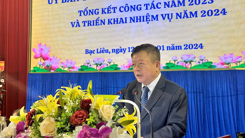 Phó Giáo sư, Tiến sĩ Đỗ Hồng Quân, Chủ tịch Liên hiệp các Hội Văn học-Nghệ thuật Việt Nam phát biểu tại hội nghị. (Ảnh: TD)