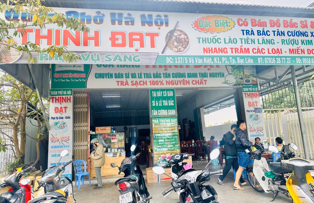 Người tiêu dùng luôn quan tâm tìm đến ăn uống tại các quán ngon, bảo đảm vệ sinh thực phẩm. Người tiêu dùng luôn quan tâm tìm đến ăn uống tại các quán ngon, bảo đảm vệ sinh thực phẩm.