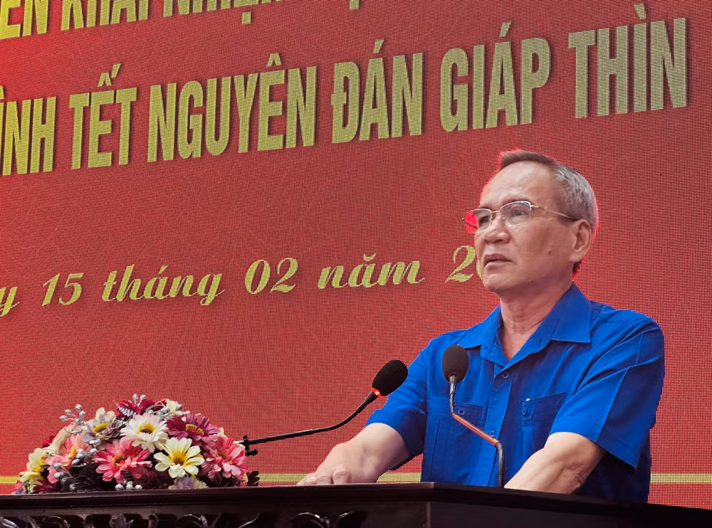 Bí thư Tỉnh ủy Bạc Liêu Lữ Văn Hùng yêu cầu lãnh đạo các cấp, các ngành trong tỉnh khắc phục ngay tình trạng "Tháng Giêng là tháng ăn chơi", cần tạo chuyển biến mới ngay từ đầu năm. (Ảnh: TRỌNG DUY) Bí thư Tỉnh ủy Bạc Liêu Lữ Văn Hùng yêu cầu lãnh đạo các cấp, các ngành trong tỉnh khắc phục ngay tình trạng "Tháng Giêng là tháng ăn chơi", cần tạo chuyển biến mới ngay từ đầu năm. (Ảnh: TRỌNG DUY)