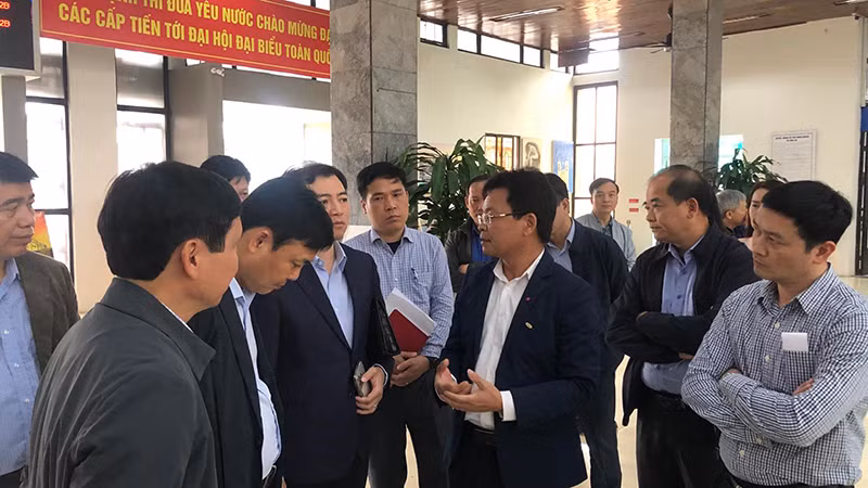 Lãnh đạo Tổng Công ty Đường sắt Việt Nam kiểm tra công tác phục vụ hành khách đợt cao điểm Tết Ất Tỵ.